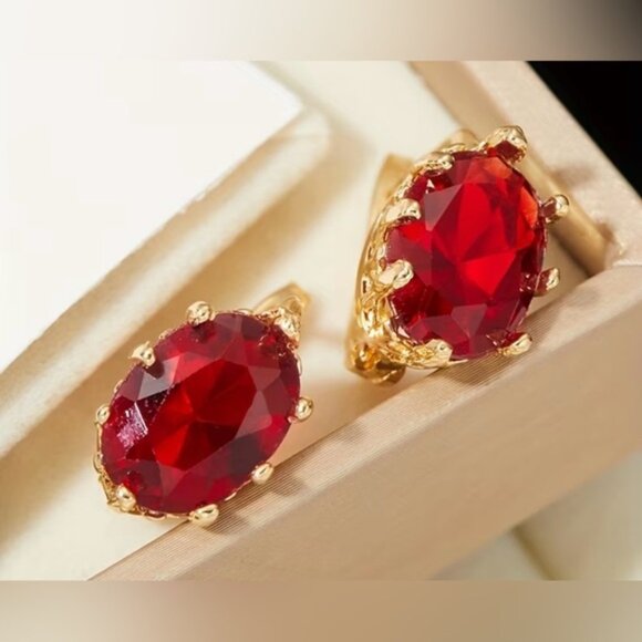 Elegant Gold and Red Gemstone Earrings - Picture 4 of 5
